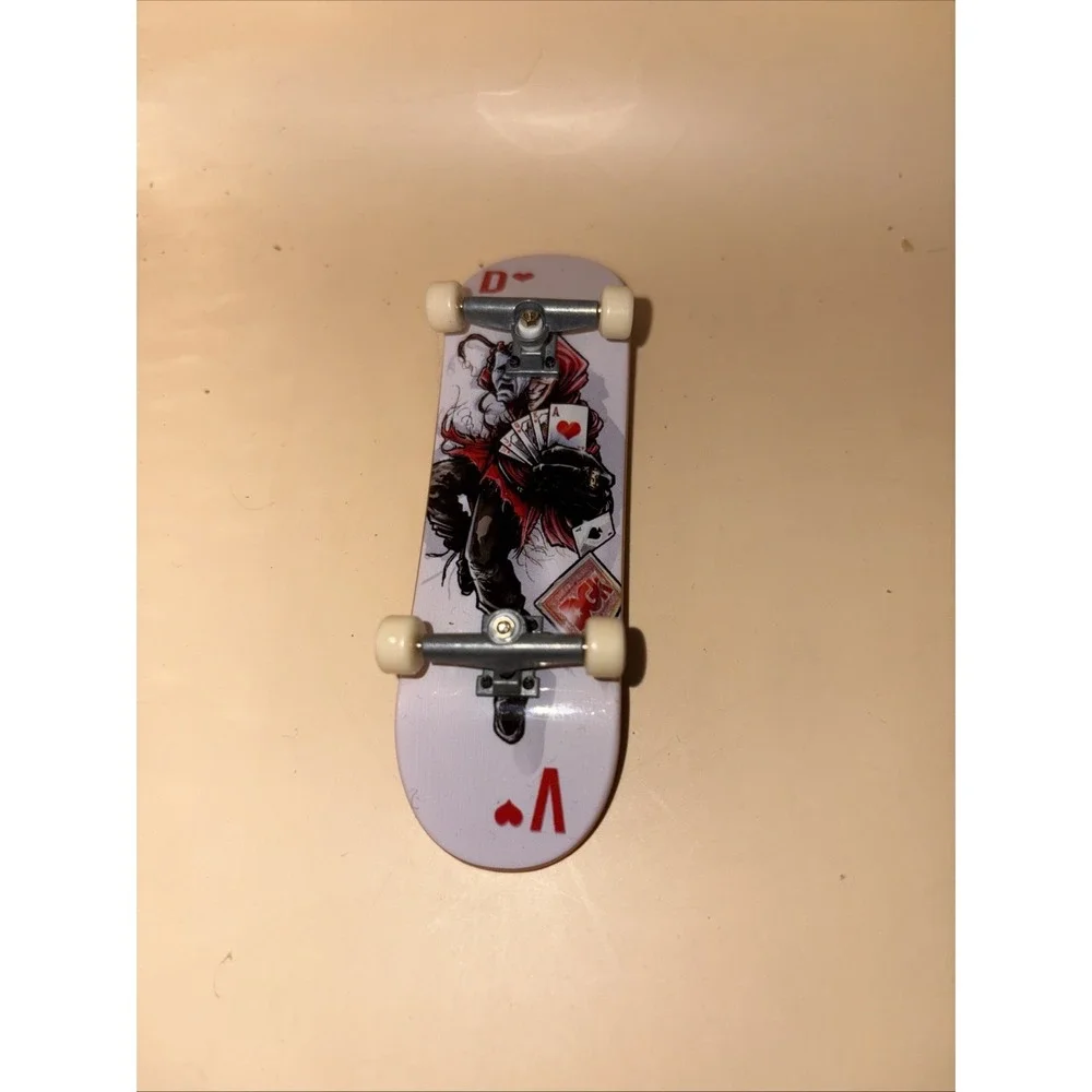 Tech Deck Spin Master Mixed Lot Skate Park Ramp, Boards, 3 Tech Decks, 4 Cards